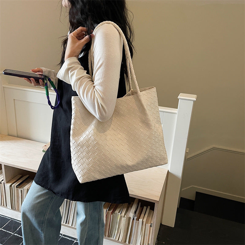 Vintage Niche Woven Large-Capacity Shoulder Handbag