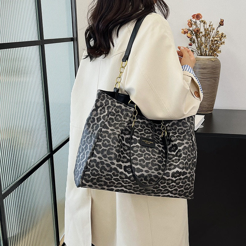 High-End Striped Leopard Print Commuter Tote Bag