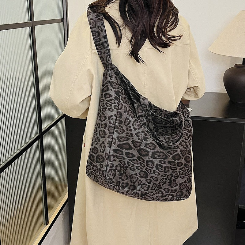 Lazy Vibe Leopard Print Nylon Large Capacity Commuter Tote