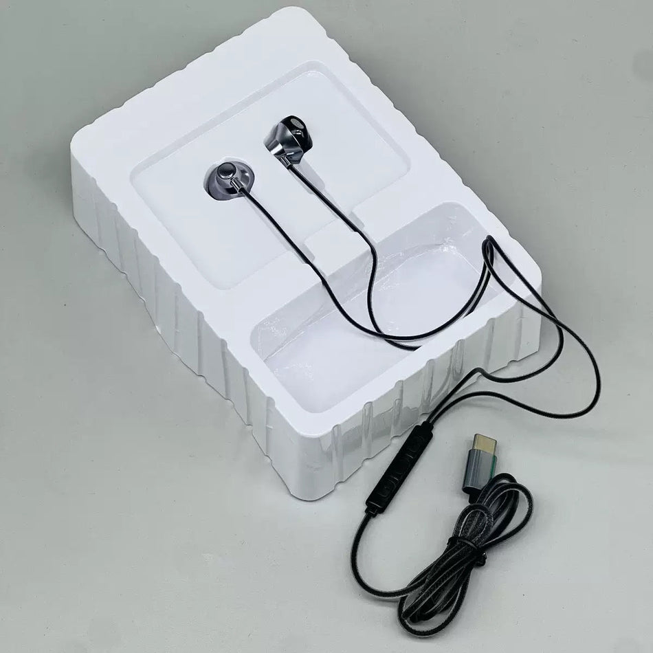 Type-C Digital Chip Wired Earphones Heavy Bass Headset for Huawei