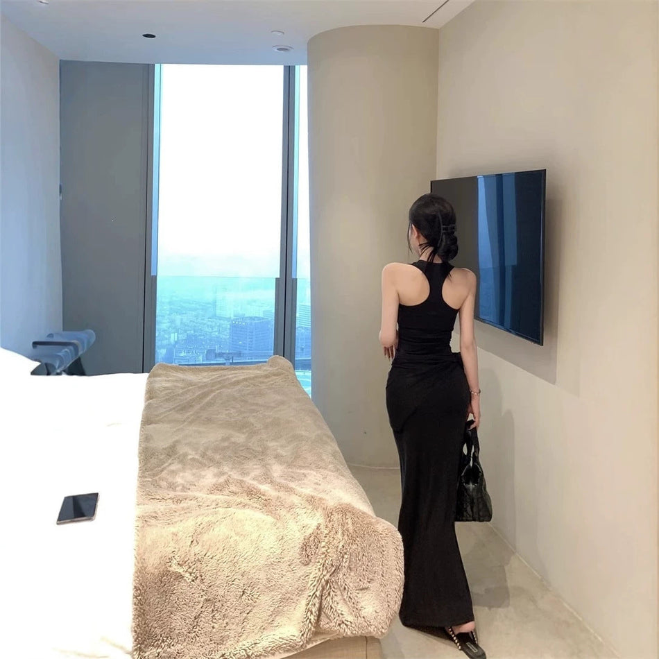 Women's Sleeveless U-Neck Slim Fit Maxi Dress