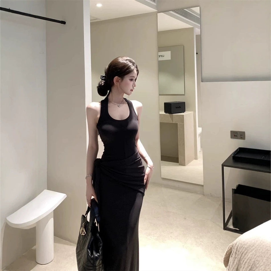 Women's Sleeveless U-Neck Slim Fit Maxi Dress