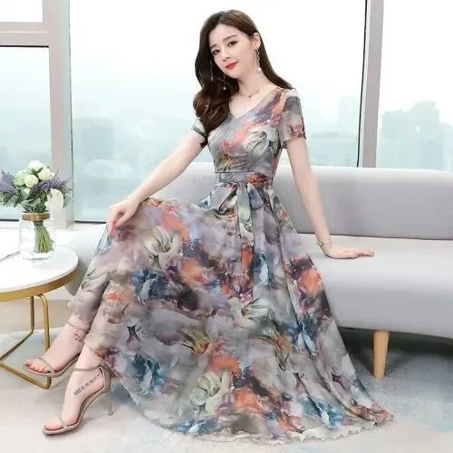 French Retro Floral Maxi Dress with Flared Hem