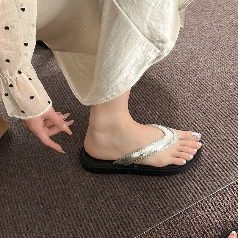Women's Versatile Flat Flip Flops Seaside Vacation Summer Style