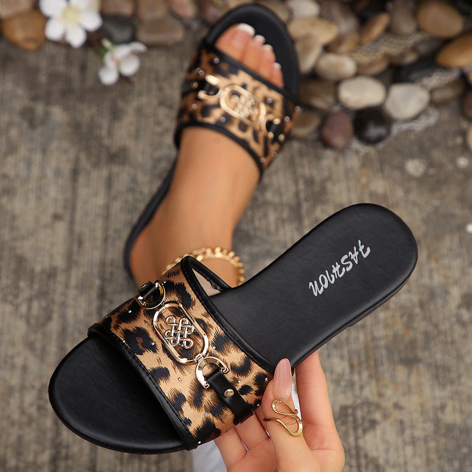 Women's Leopard Print Round Toe Flat Sandals Metal Detail Casual