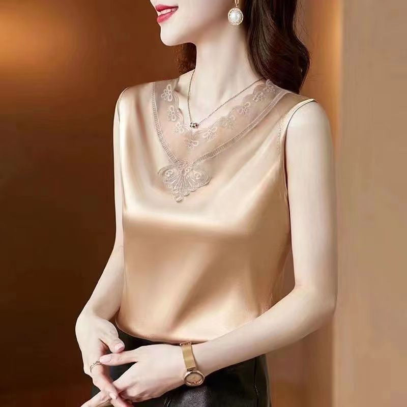 Women's Lace V-Neck Sleeveless Slim Fit Camisole Top
