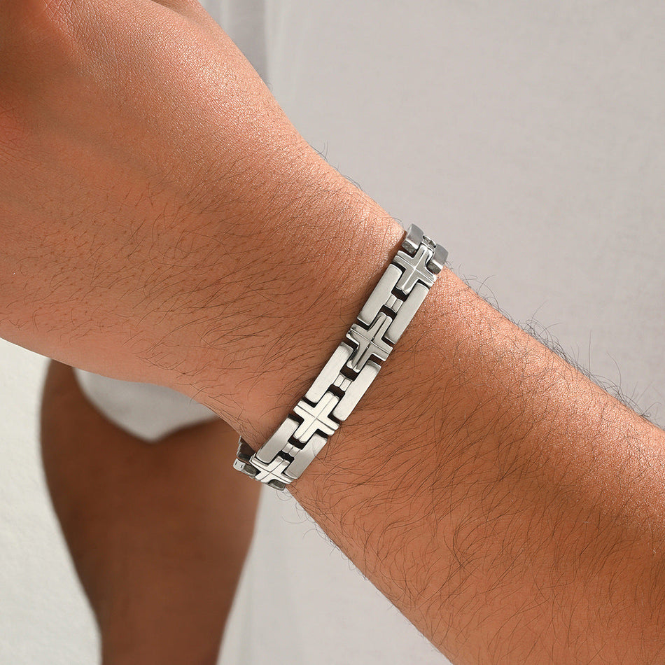 Men's H Letter Titanium Steel Chain Bracelet Gold Style