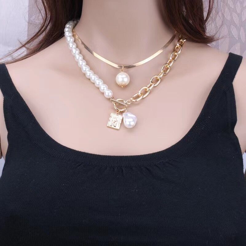 Baroque Pearl Portrait Necklace Set for Women