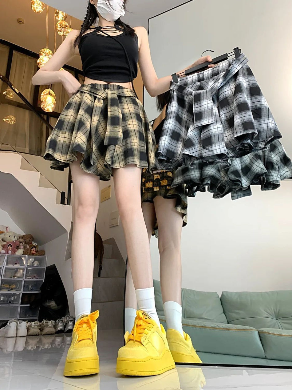 Women's Irregular Plaid A-Line Pleated Mini Skirt with Lining