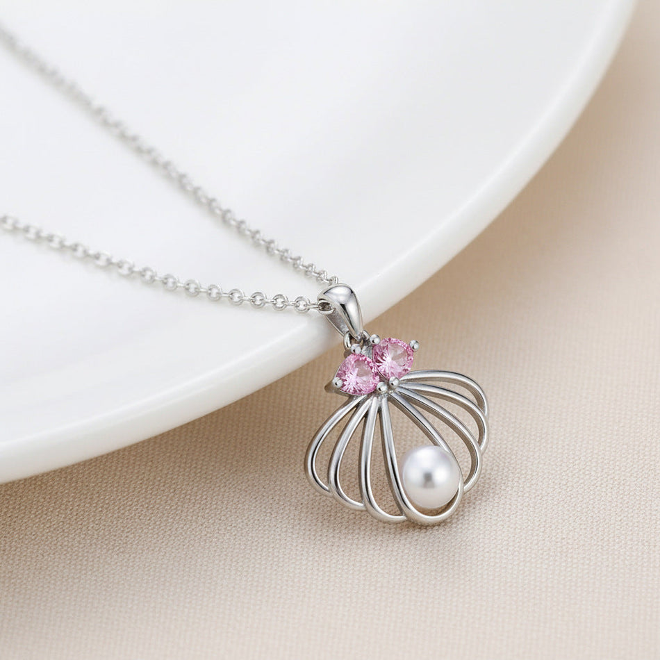 Mermaid Shell Pearl Pendant Necklace for Women Clavicle Chain