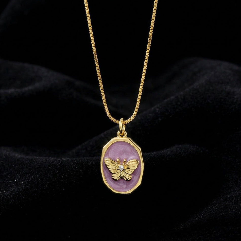 Butterfly Oval Pendant Necklace for Women Vintage Clavicle Chain