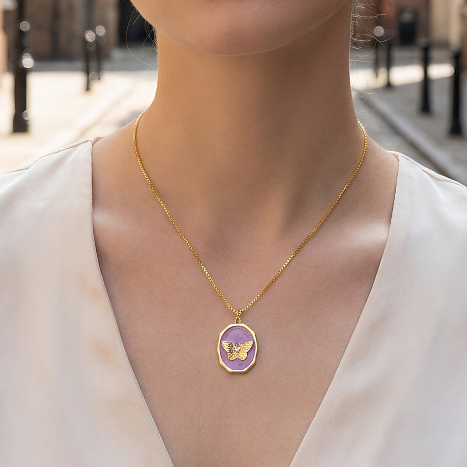 Butterfly Oval Pendant Necklace for Women Vintage Clavicle Chain