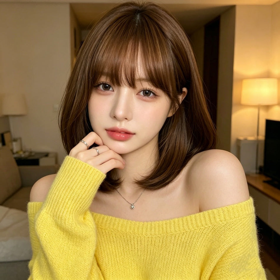 Women's Layered Collarbone Bob Wig with Medium-Length Hair