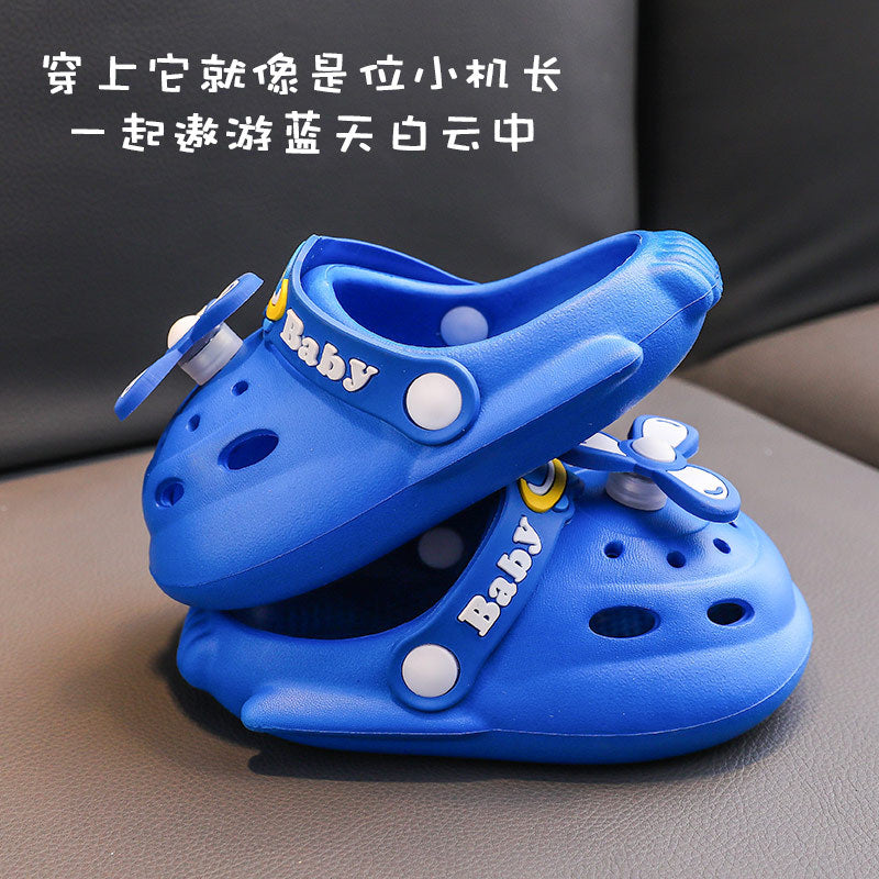 Kids' Cartoon EVA Closed Toe Clogs Non-Slip Beach Sandals