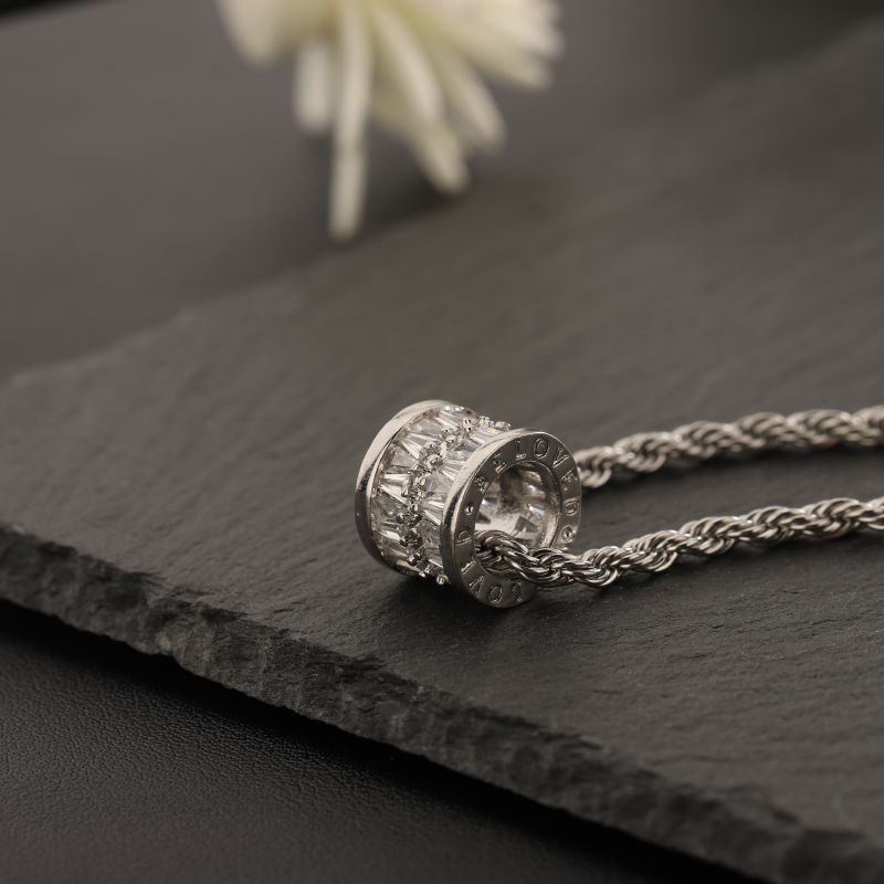 Diamond Cylindrical Titanium Steel Necklace with Modern Style