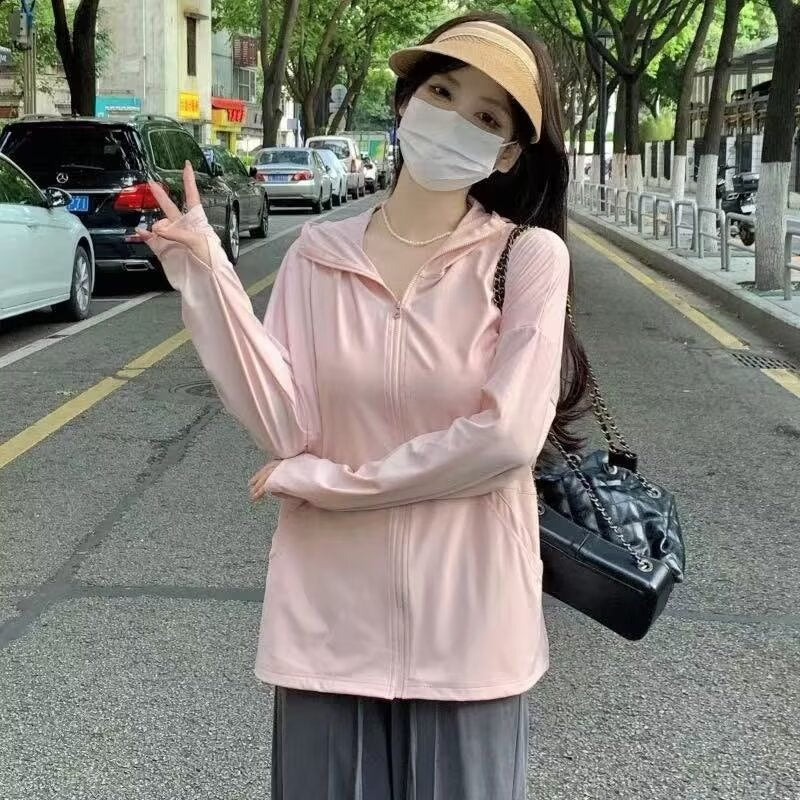 Women’s Lightweight Hooded Sun Protection Jacket for Summer