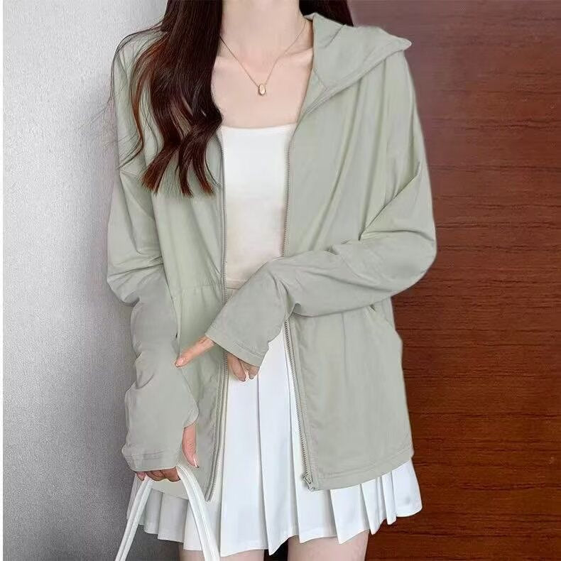 Women’s Lightweight Hooded Sun Protection Jacket for Summer