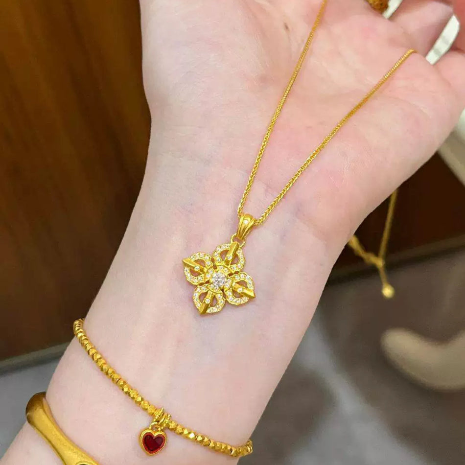 Women's Gold-Plated Four-Leaf Pendant Necklace