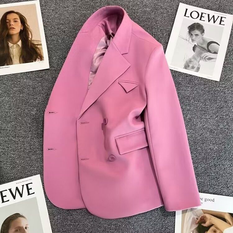 Women's Elegant Tailored Blazer with Modern Commuter Style