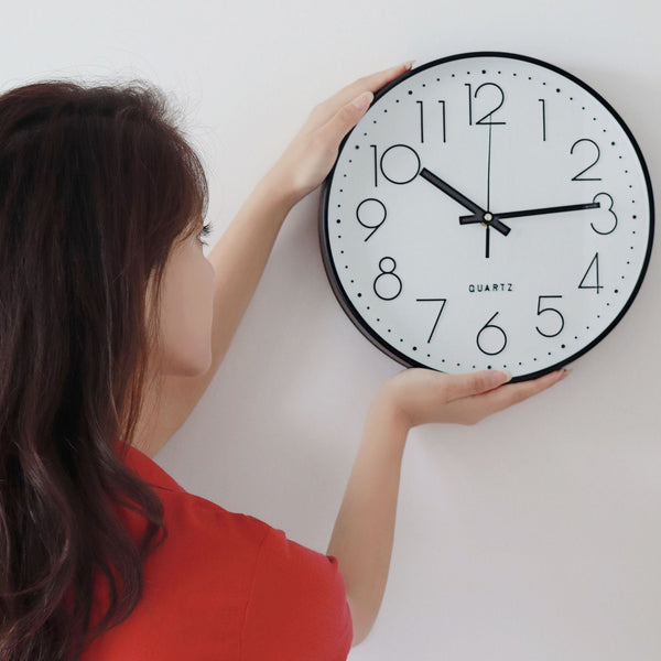 12-Inch Silent Quartz Wall Clock – Modern Home Decorative Clock
