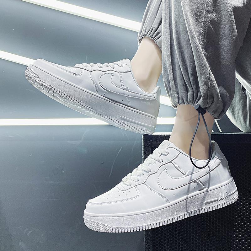 Men's Classic Low-Top Leather Casual Sneakers