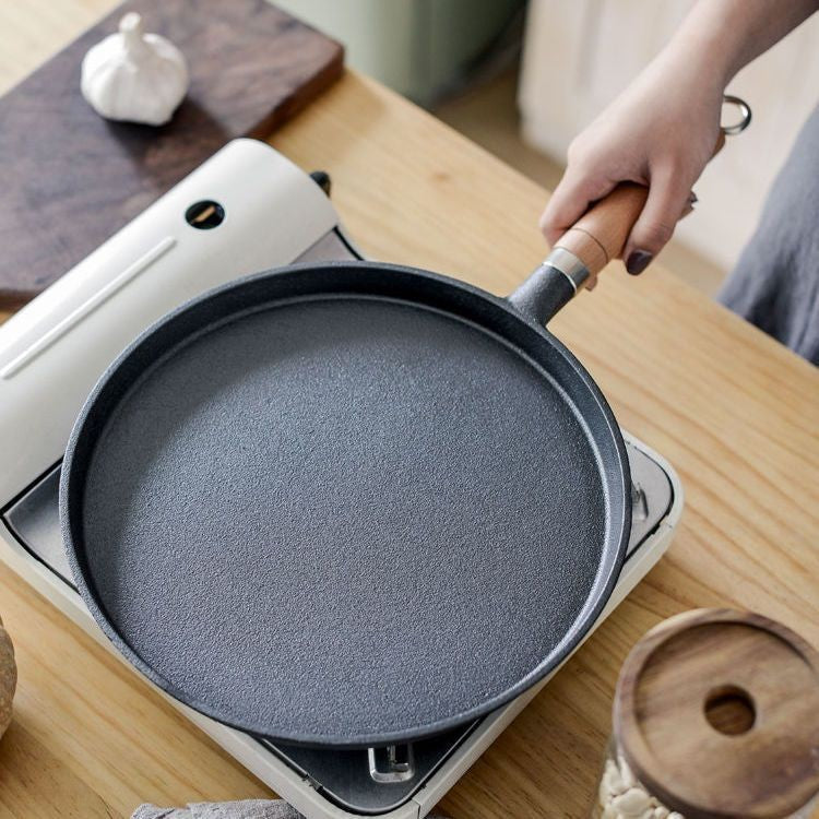 Traditional Cast Iron Pancake Pan, Wooden Handle