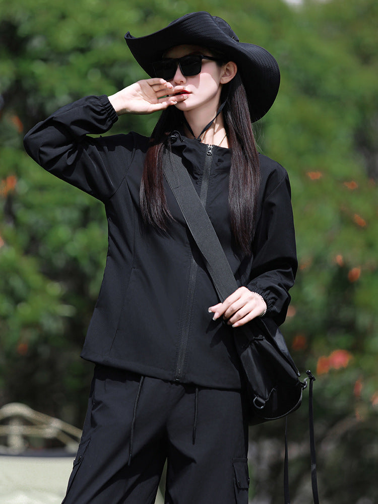 Women's Lightweight Hooded Sports Windbreaker Jacket