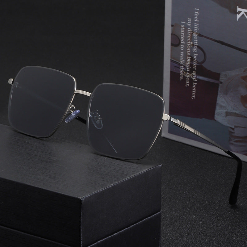 Men's Nylon Polarized Aviator Sunglasses with UV Protection