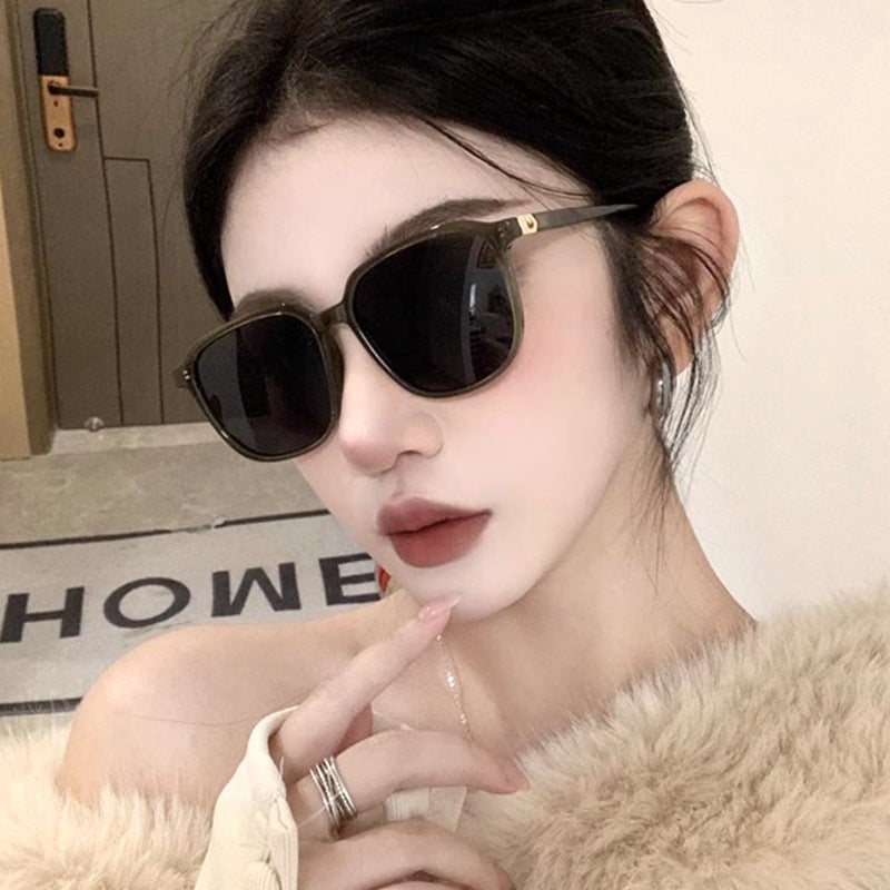 Ultra Lightweight Polarized UV400 Sunglasses for Men and Women