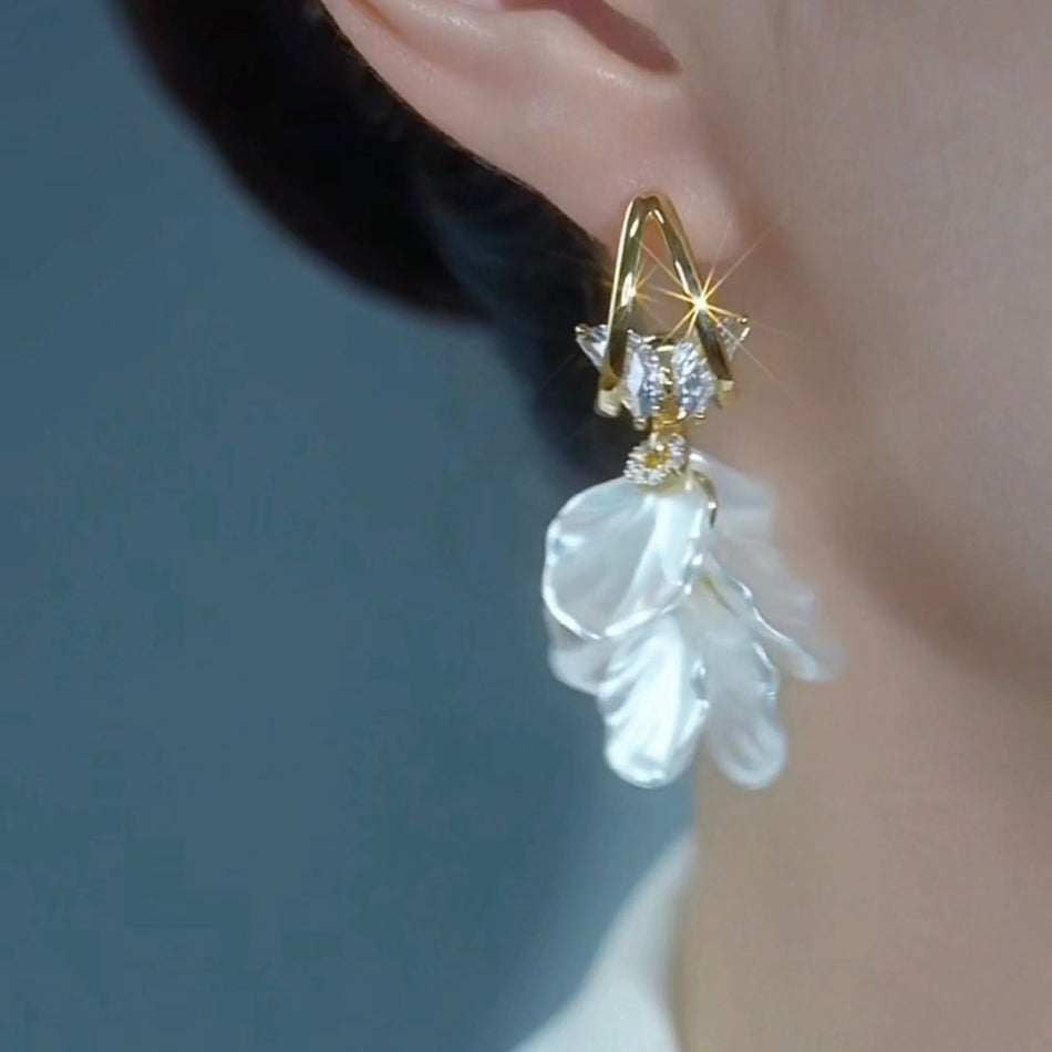 Diamond Shell Flower Earrings with 925 Silver Pin Design
