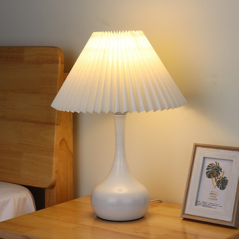 American Minimalist Gourd Table Lamp, Modern Retro Bedside