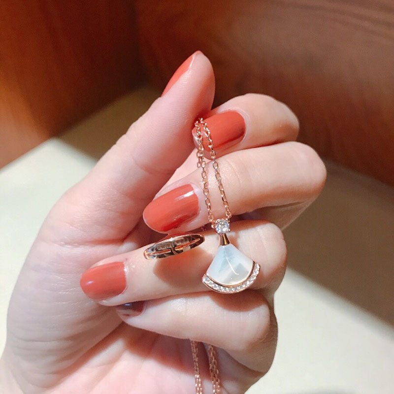 Layered Fan Shape Zircon Necklace with Mother of Pearl