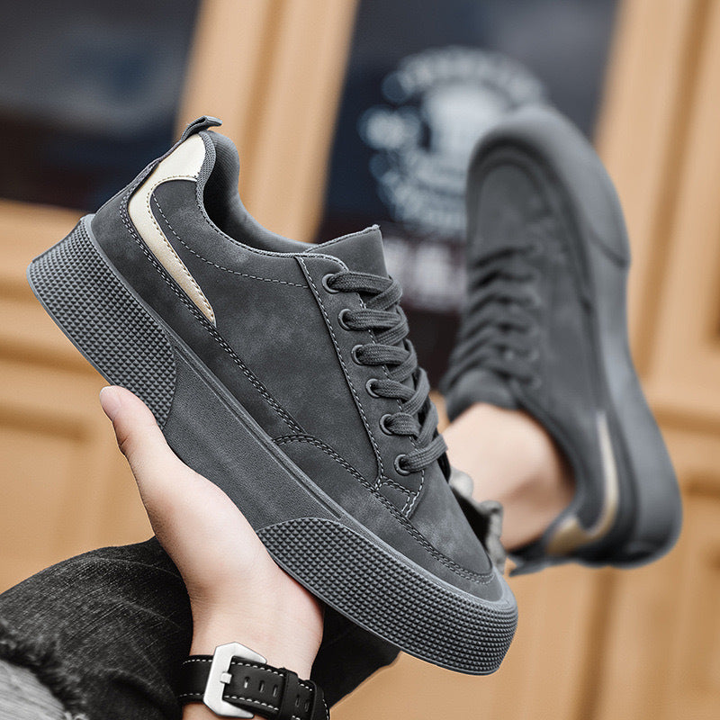 Men's Thick Sole Casual Sneakers Soft Sole Wear-Resistant Shoes