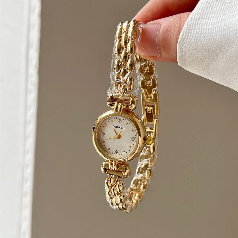 Small Chain Bracelet Quartz Watch for Women