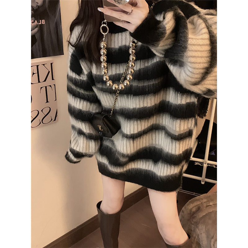 Women's Loose Round Neck Long Sleeve Knit Sweater