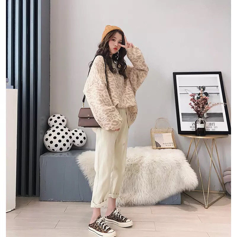 Women's Leopard Print Round Neck Loose Knit Sweater