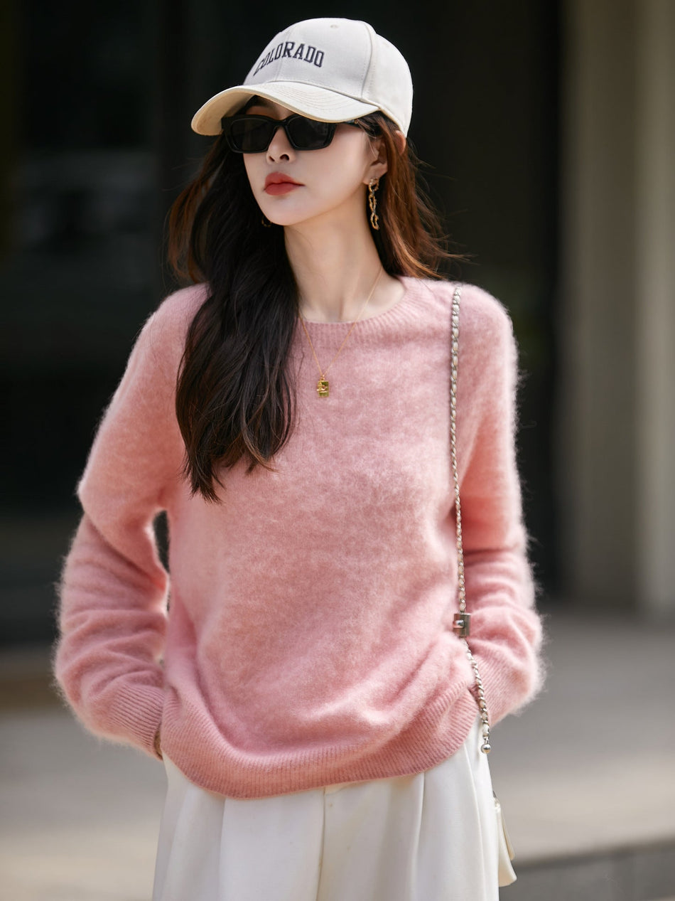 Women's Wool Blend Round Neck Seamless Knit Sweater