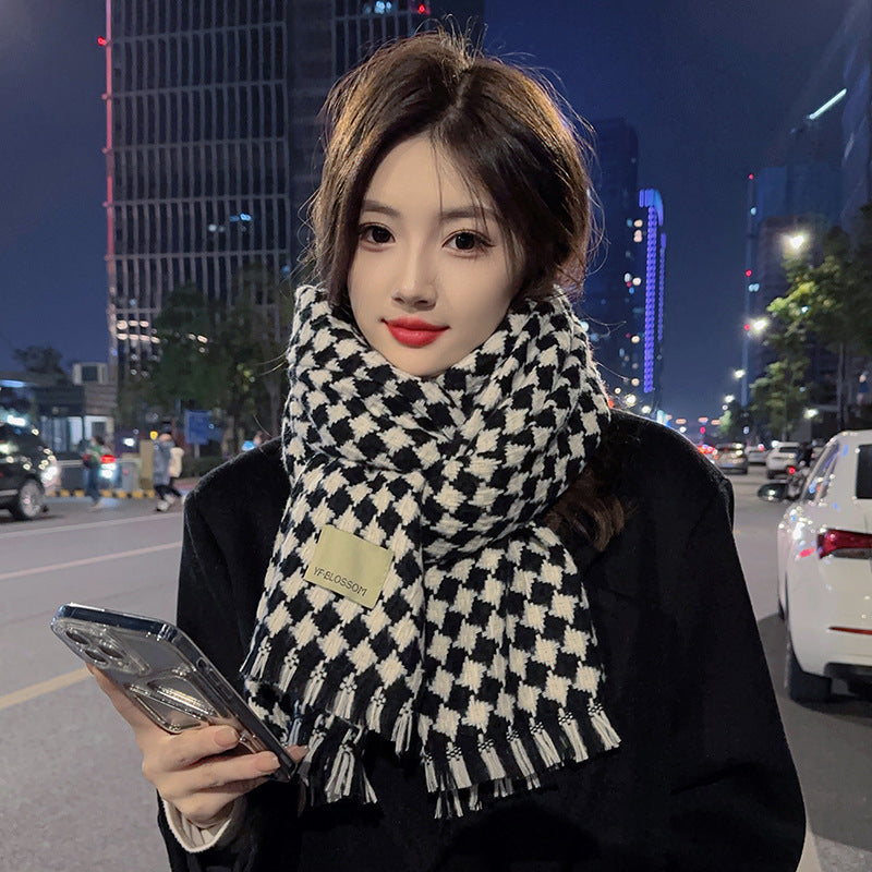 Women's Contrast Color Diamond Plaid Thickened Knit Scarf