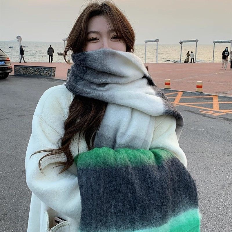 Women's Gradient Thick Braided Contrast Color Warm Scarf