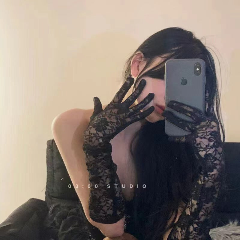 Women's Black Silk Gauze Lace Bridal Evening Gloves