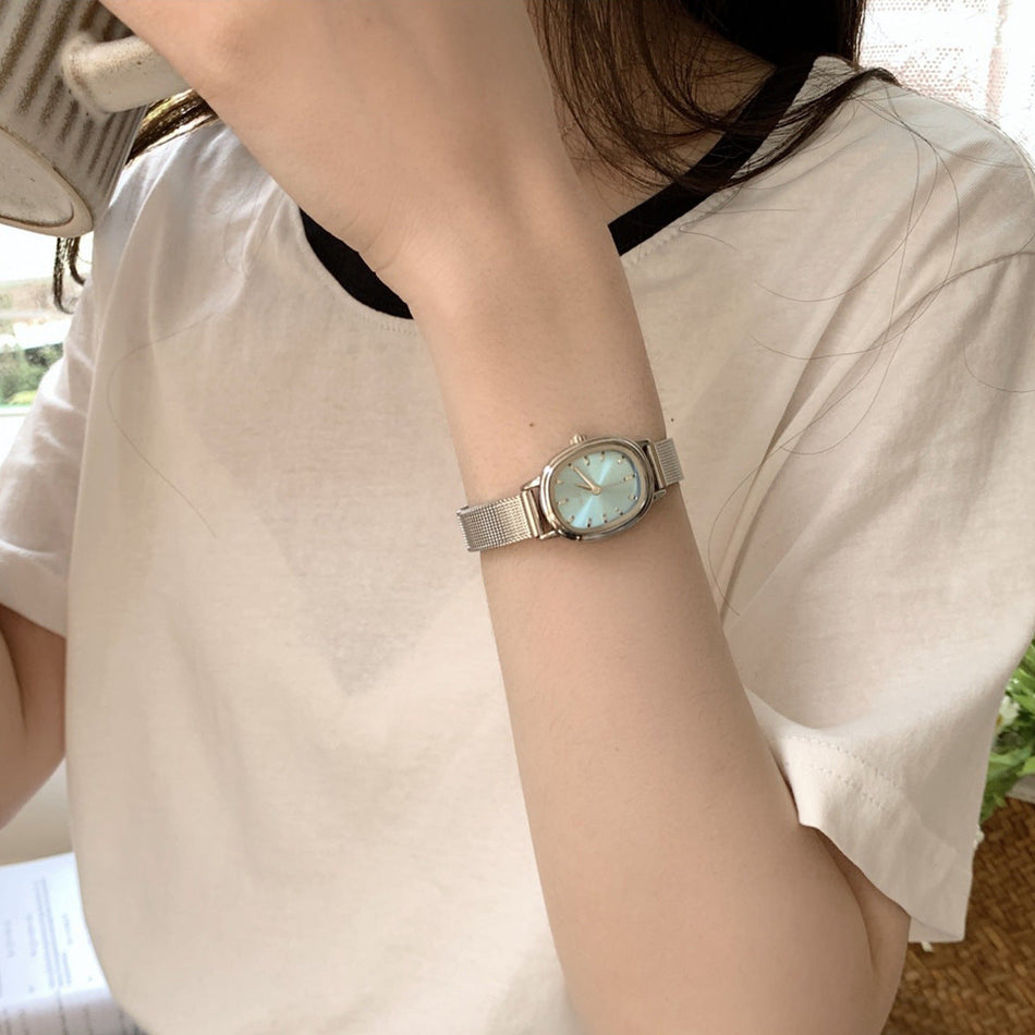 Women's Oval Pointer Watch with Compact Retro Design