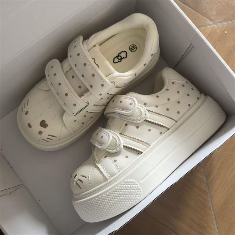 Kids' Korean Style Polka Dot Bread Board Shoes