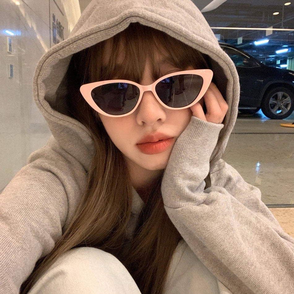 Women's Retro Triangular Cat-Eye Sunglasses Sun Protection