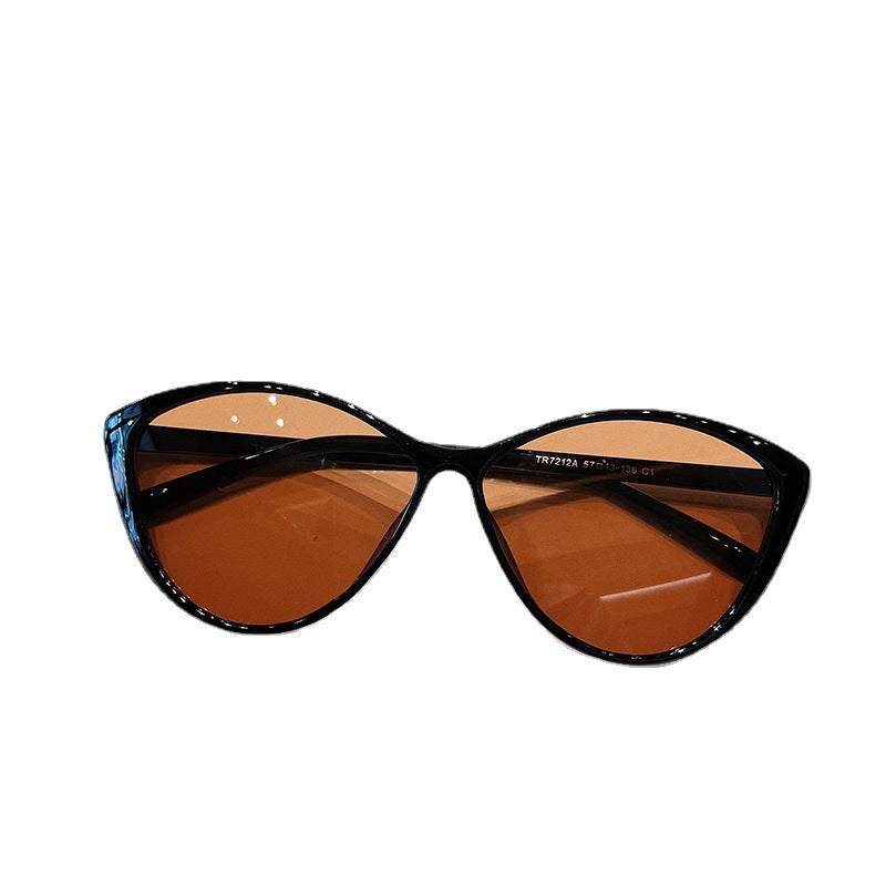 Women's Cat-Eye Sunglasses Retro Slimming Look K-Style Eyewear