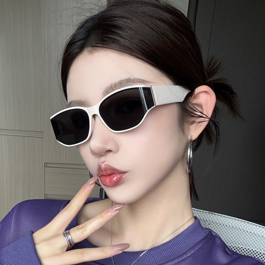 Women's Retro Cat-Eye Sunglasses Curved Lens Anti-UV Eyewear