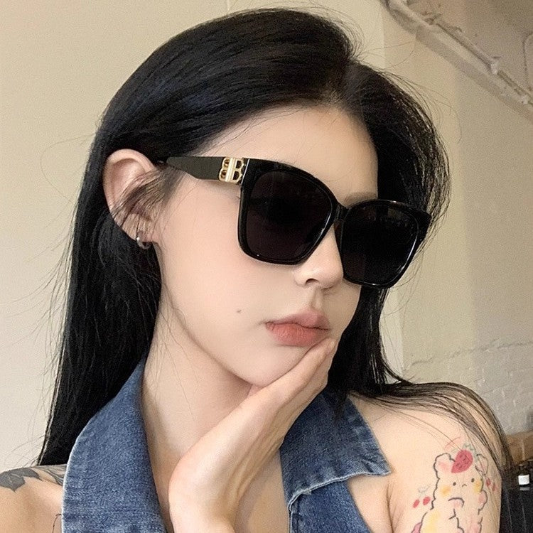 Women's Black Square Frame Sunglasses Retro Large Face-Slimming