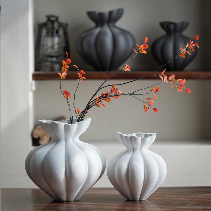 New Chinese Style Ceramic Pumpkin Vase in Black and White