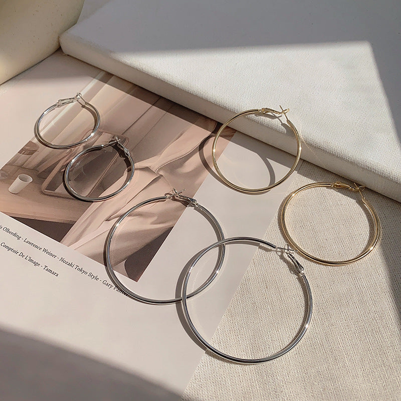 Vintage Hoop Earrings – Bold & Distinctive