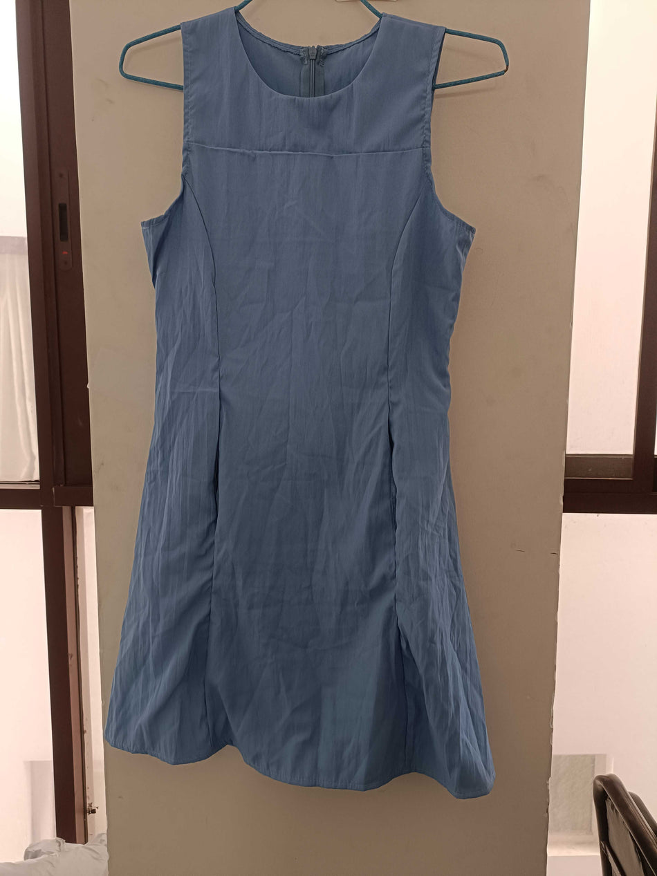 STOCK - Women's Elegant Gray Sleeveless Slim Fit Dress