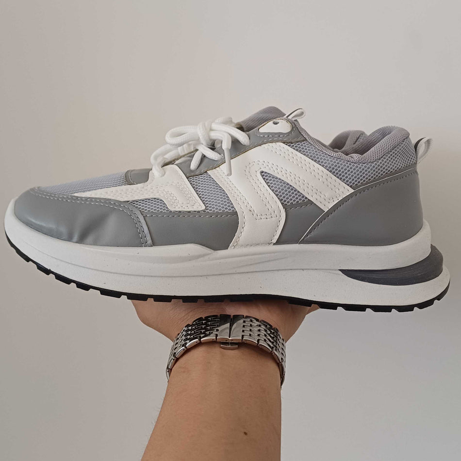 STOCK-Men’s Lightweight Running Shoes – Breathable Sports Style